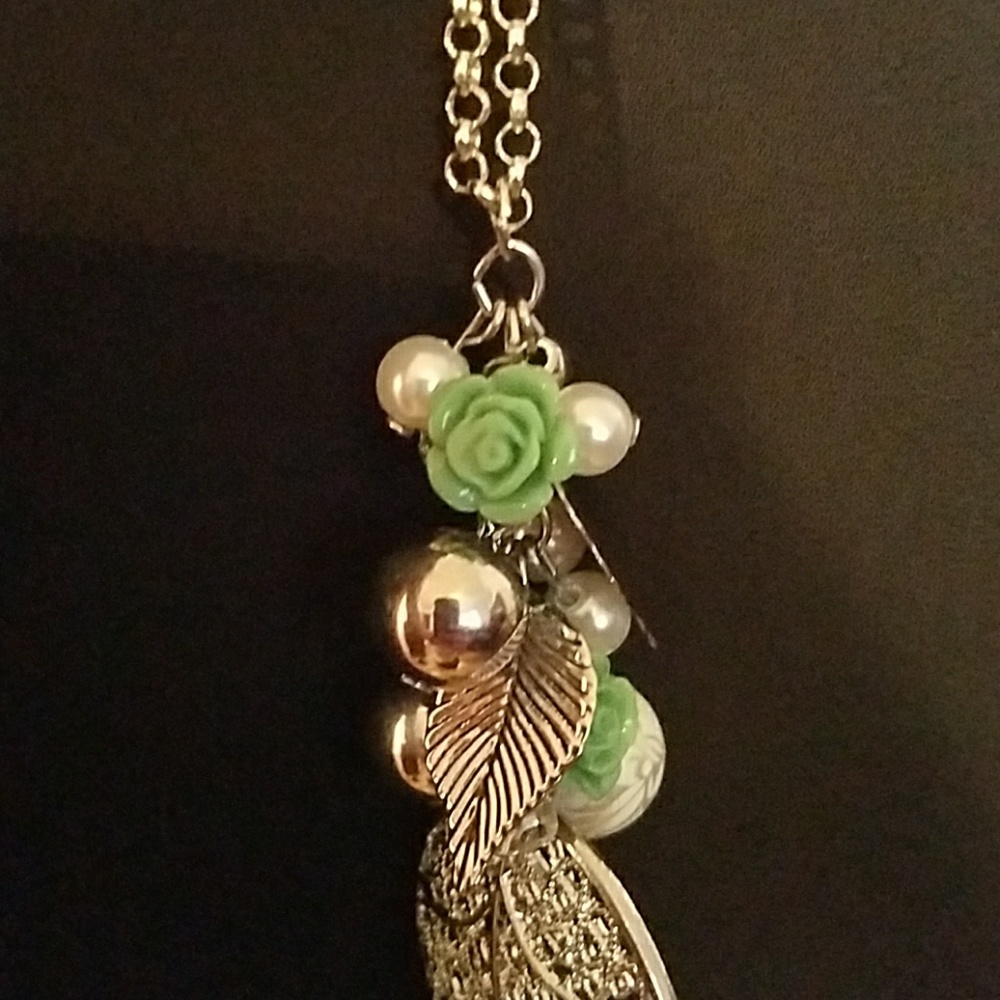 Long necklace - Picture 3 of 3